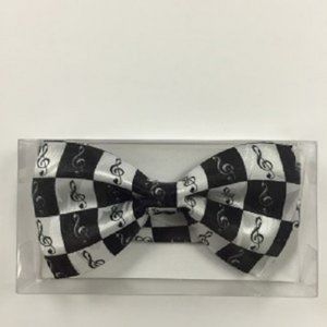 Black and White G-Clefs Bow Tie
